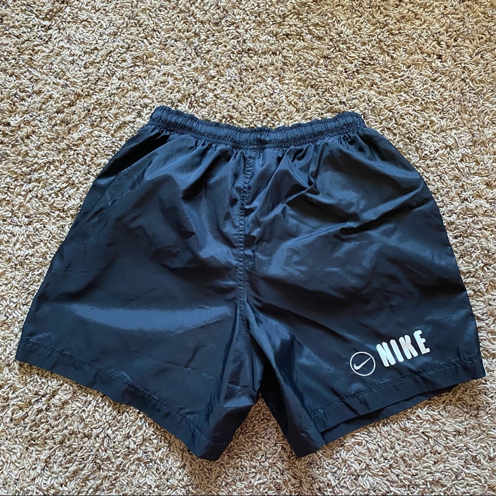 Nike Sportswear Gym Vintage Shorts in Black Women Size Large 

FITS LIKE A S/M